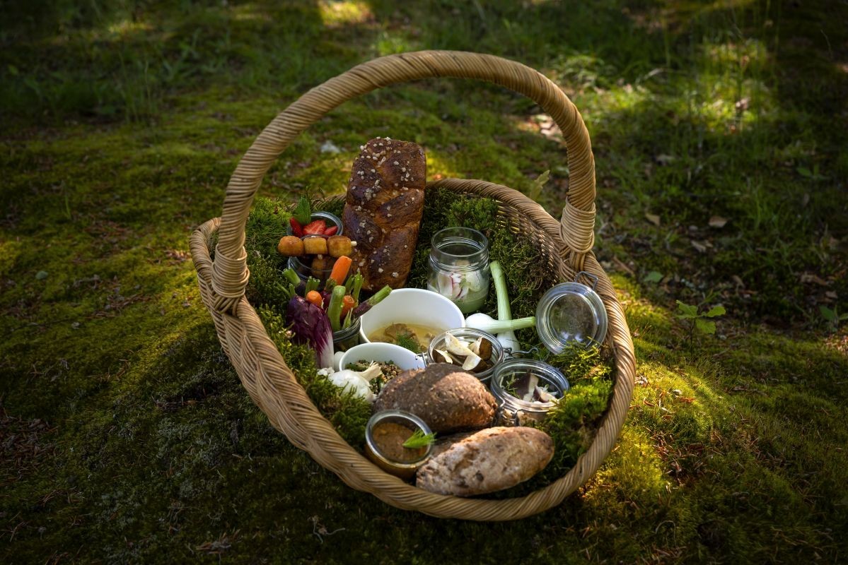 La Chapelle Saint Martin - Gastronomy